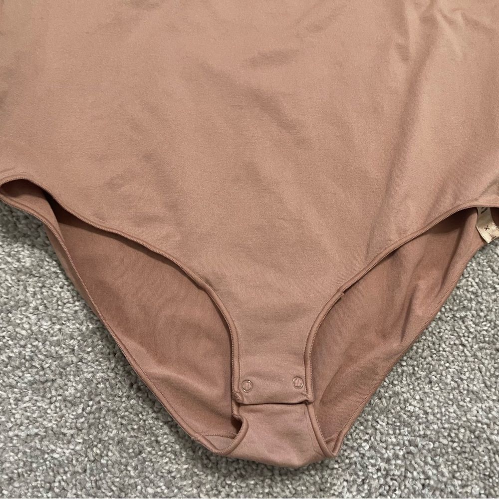 Skins Long Sleeve Scoop Neck Bodysuit - Picture 7 of 9